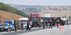 Turkish gendarmerie forces have intercepted five truck in the southern province of Adana in early January. (Photo: Cihan)
