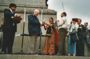 Tony receiving the Lord Parshvanath Award at Trafalgar Square from the late Sudha Mehta and Kumudbhai Mehta