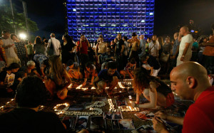 Protest against the Gaza operation, Tel Aviv, July 26, 2014. Photo by Tomer Appelbaum