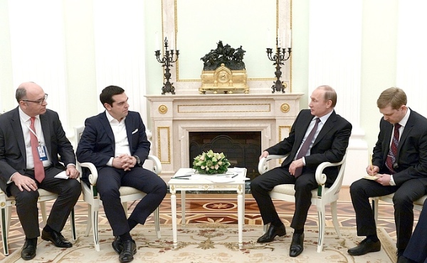 Russian President Vladimir Putin with Greek Prime Minister Alexis Tsipras in Moscow on 8 April 2015 [PPIO]