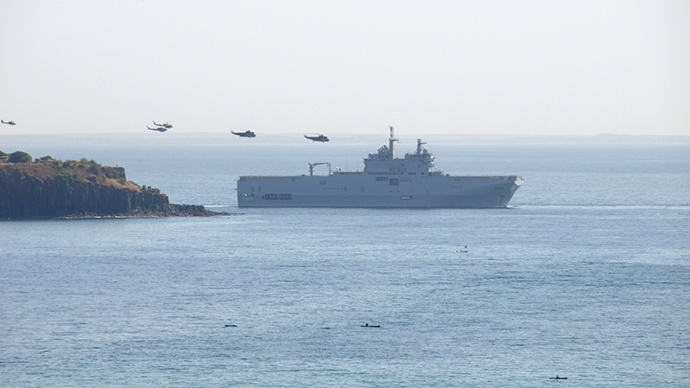 French military exercises over former colony Senegal (Photo by Andre Vltchek)