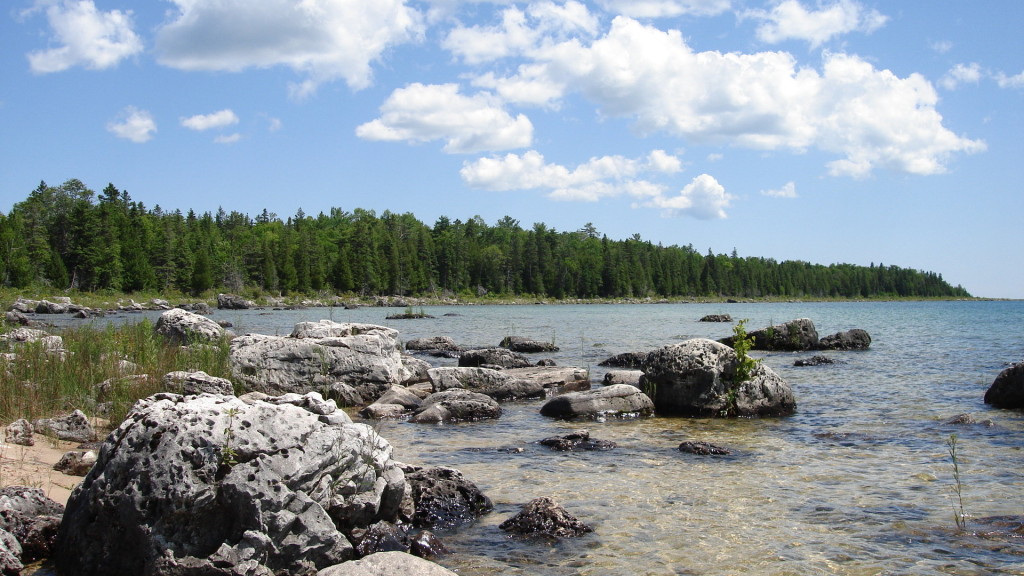 © Wikipedia/ http://en.wikipedia.org/wiki/Lake_Huron View of Lake Huron from east of Port Dolomite, Michigan, in the upper peninsula