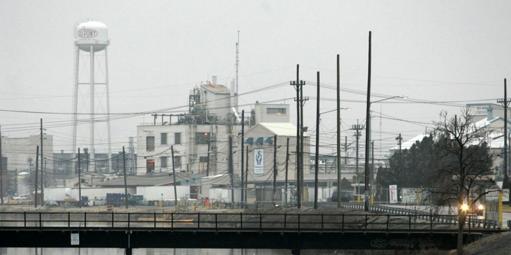 DuPont Chambers Works plant in Deepwater, New Jersey, Friday, Jan. 5, 2007. Photo: William Bretzger/The News Journal