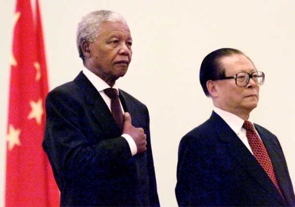 File Photo: On May 5, 1999, Chinese President Jiang Zemin hosts a ceremony in Beijing’s Great Hall of the People to welcome South African President Nelson Mandela [Xinhua]