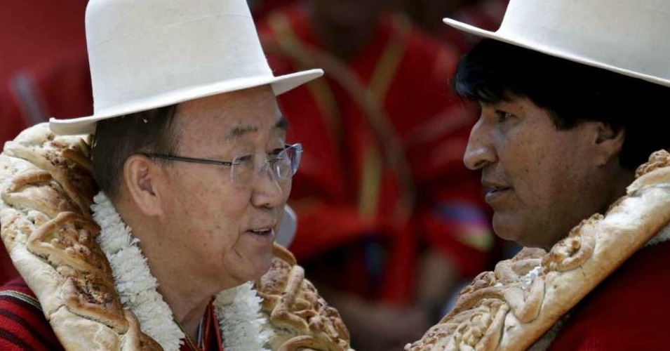 "Caring for Mother Earth is a moral issue," UN Secretary-General Ban ki-Moon (left) told the World People's Conference on Saturday. "We must change how we use Mother Earth's resources, and live in a manner that is sustainable." Here, he is pictured with Bolivian President Evo Morales. (Photo: Reuters)