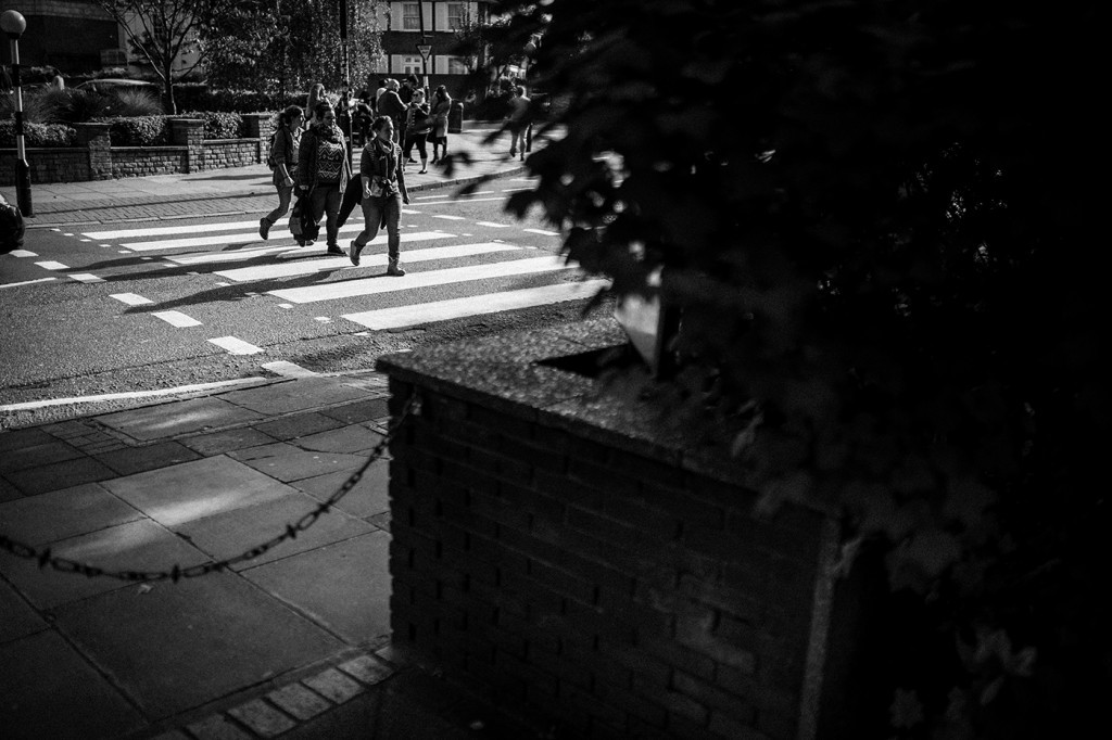 Abbey Road in St. John’s Wood, London. Sept. 29, 2015. Photo: Andrew Testa for The Intercept