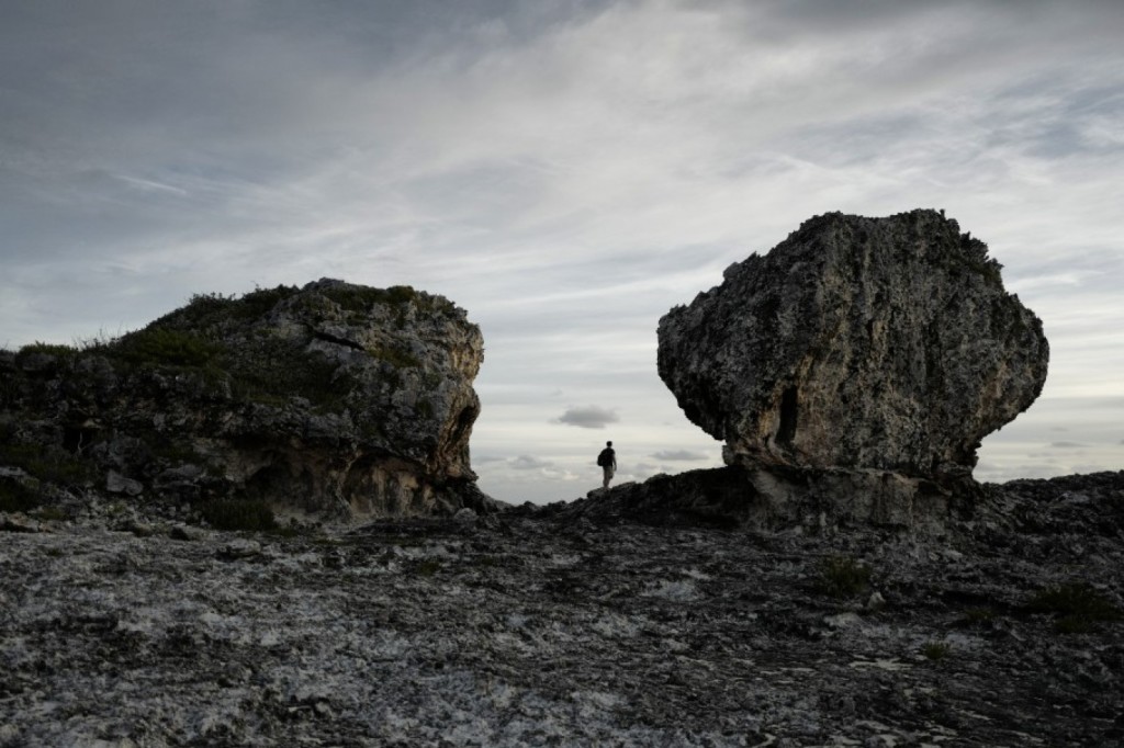  The giant boulders of Eleuthera that have sparked a great debate among scientists about their origin. On the left is ‘The Bull’ (2,000 tons) and on the right is ‘The Cow’ (1,000 tons). (Charles Ommanney for The Washington Post)