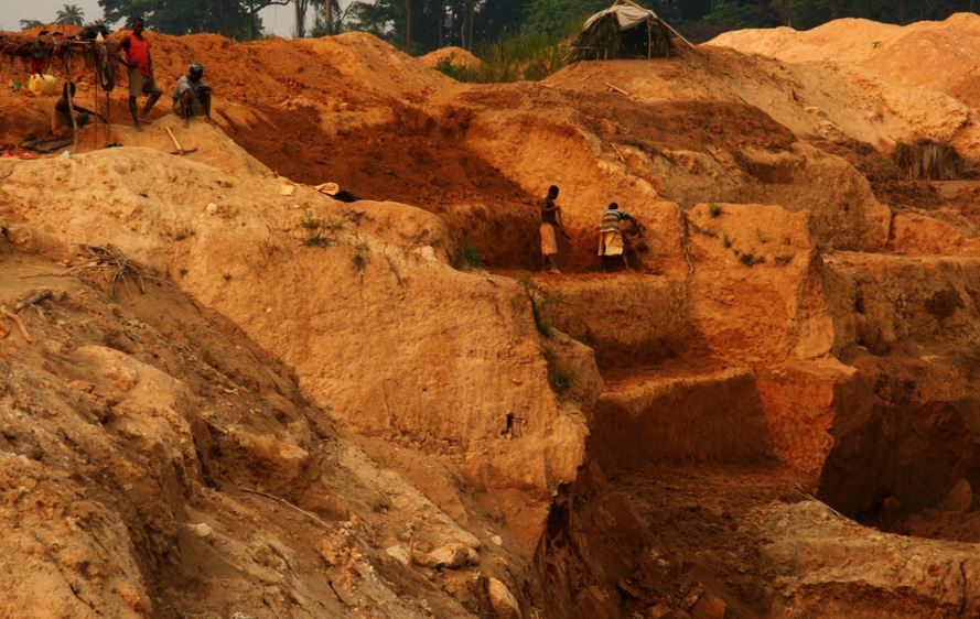 A diamond mine in Sierra Leone. Adam Cohn / Flickr