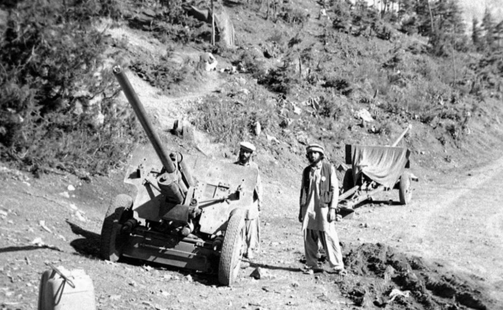 Mujahidin fighters in 1984. Wikimedia Commons