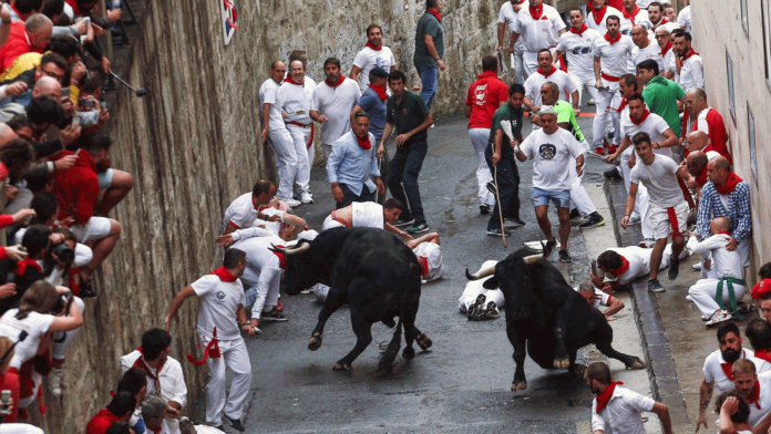 Espanha: corrida de touros de San Fermín tem dezenas de feridos - Notícias  - R7 Internacional